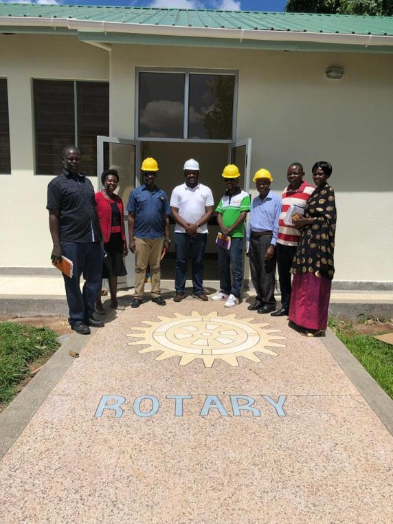 Members of RC Kampala Central and hospital staff